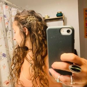 lotus hair clip 🌸